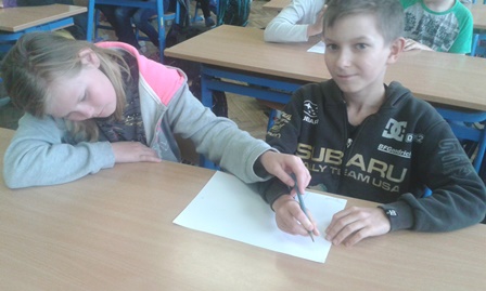 2016_05_25_třídnická_hodina_kreslíme_jednou_tužkou_01