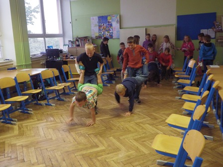 2015_09_23_třídnická_hodina_přechod_řeky_01