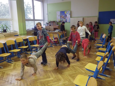 2015_09_23_třídnická_hodina_přechod_řeky_02