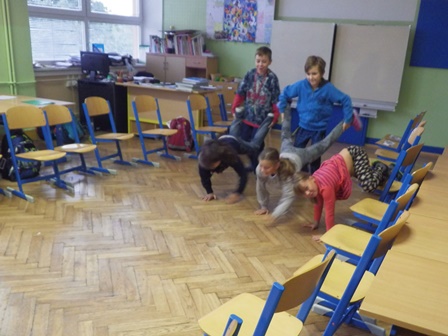 2015_09_23_třídnická_hodina_přechod_řeky_07