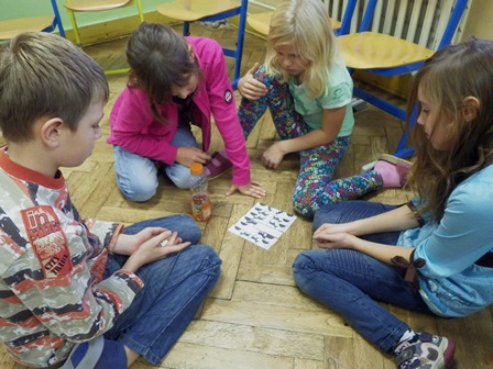 2015_11_11_třídnická_hodina_sestavujeme_příběh_04