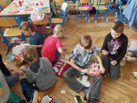 2015_12_18_06_rozbalujeme_dárečky_07